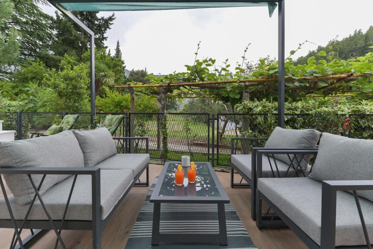 Holiday Home Greystone Omiš Exterior foto